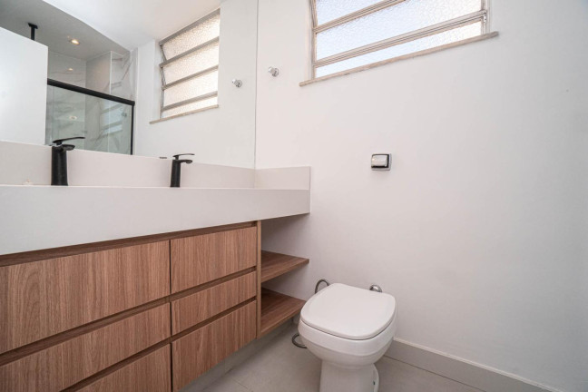 Imagem Apartamento com 4 Quartos à Venda, 130 m² em Tijuca - Rio De Janeiro Imagem Apartamento com 4 Quartos à Venda, 130 m² em Tijuca - Rio De Janeiro