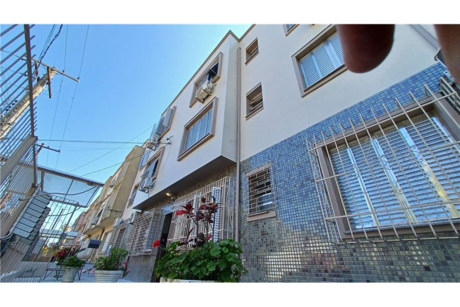 Imagem Imóvel com 2 Quartos à Venda, em Menino Deus - Porto Alegre Imagem Imóvel com 2 Quartos à Venda, em Menino Deus - Porto Alegre