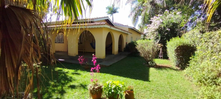Chácara à Venda, 1.000 m² em Atibaia