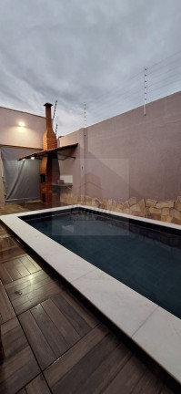 Imagem Casa com 4 Quartos à Venda, 182 m² em Cidade Alta - Cuiabá Imagem Casa com 4 Quartos à Venda, 182 m² em Cidade Alta - Cuiabá