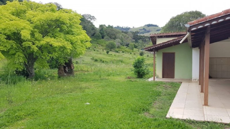Imagem Imóvel com 2 Quartos à Venda, 100 m² em Pinhalzinho - Gonçalves Imagem Imóvel com 2 Quartos à Venda, 100 m² em Pinhalzinho - Gonçalves