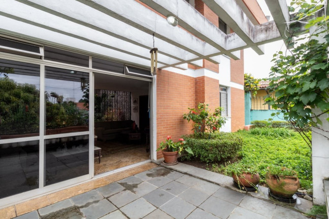 Imagem Casa com 4 Quartos à Venda, em Butantã - São Paulo Imagem Casa com 4 Quartos à Venda, em Butantã - São Paulo