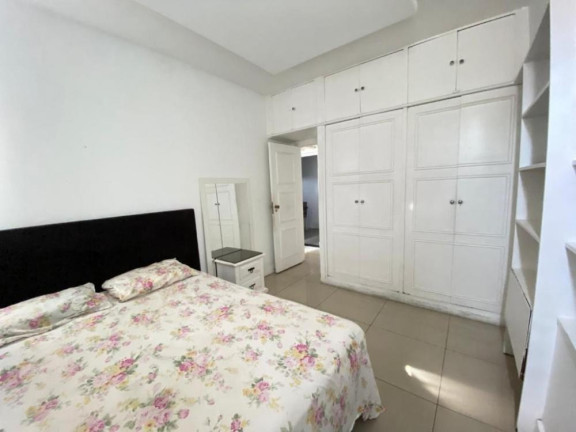 Imagem Imóvel com 4 Quartos à Venda, 180 m² em Copacabana - Rio De Janeiro Imagem Imóvel com 4 Quartos à Venda, 180 m² em Copacabana - Rio De Janeiro