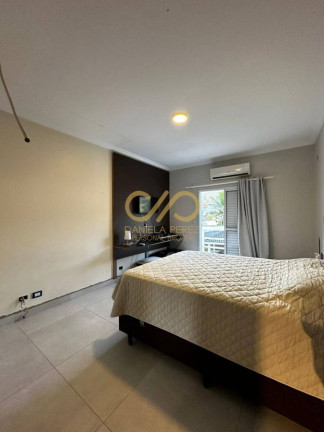 Imagem Casa com 5 Quartos à Venda, 500 m² em Canto Do Forte - Praia Grande Imagem Casa com 5 Quartos à Venda, 500 m² em Canto Do Forte - Praia Grande