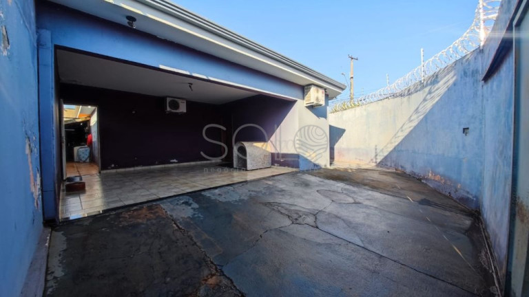 Imagem Casa com 3 Quartos à Venda, 295 m² em Jardim Roberto Selmi Dei - Araraquara Imagem Casa com 3 Quartos à Venda, 295 m² em Jardim Roberto Selmi Dei - Araraquara