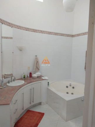 Imagem Casa com 4 Quartos à Venda, 378 m² Imagem Casa com 4 Quartos à Venda, 378 m²