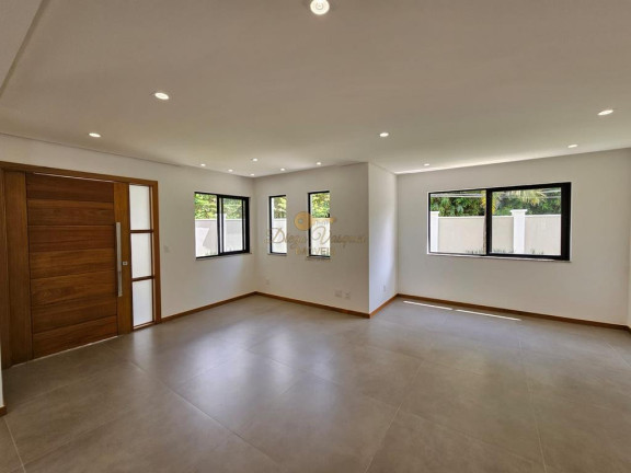 Imagem Casa com 3 Quartos à Venda, 274 m² em Comary - Teresópolis