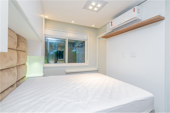 Imagem Imóvel com 1 Quarto à Venda, em Menino Deus - Porto Alegre Imagem Imóvel com 1 Quarto à Venda, em Menino Deus - Porto Alegre