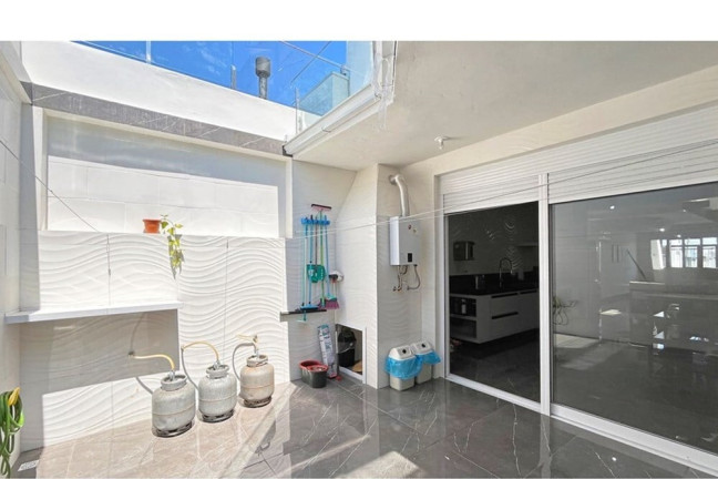 Imagem Casa com 2 Quartos à Venda, 170 m² em Hípica - Porto Alegre Imagem Casa com 2 Quartos à Venda, 170 m² em Hípica - Porto Alegre
