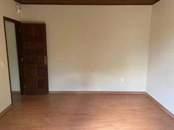 Imagem Casa com 3 Quartos à Venda, 500 m² em Cascatinha - Nova Friburgo Imagem Casa com 3 Quartos à Venda, 500 m² em Cascatinha - Nova Friburgo