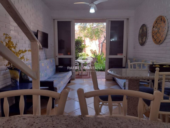 Imagem Casa de Condomínio com 2 Quartos à Venda, 80 m² em Canasvieiras - Florianópolis