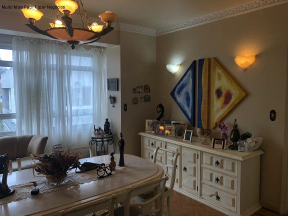 Imagem Apartamento com 3 Quartos à Venda, 199 m² em Centro Histórico - Porto Alegre Imagem Apartamento com 3 Quartos à Venda, 199 m² em Centro Histórico - Porto Alegre