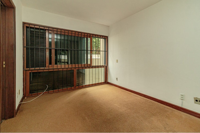 Imagem Imóvel com 3 Quartos à Venda, 135 m² em Moinhos De Vento - Porto Alegre