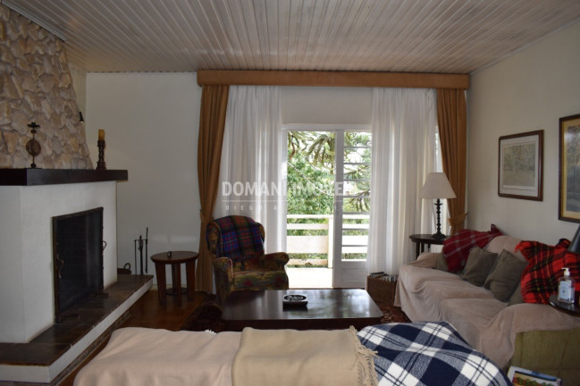 Imagem Casa com 4 Quartos à Venda, 424 m² em Região Do Alto Do Capivari - Campos Do Jordão Imagem Casa com 4 Quartos à Venda, 424 m² em Região Do Alto Do Capivari - Campos Do Jordão