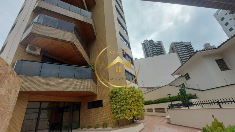 Apartamento com 4 Quartos à Venda, 248 m² em Cambuí - Campinas