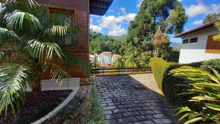 Imagem Casa com 3 Quartos à Venda, em Parque Santa Eliza - Nova Friburgo Imagem Casa com 3 Quartos à Venda, em Parque Santa Eliza - Nova Friburgo