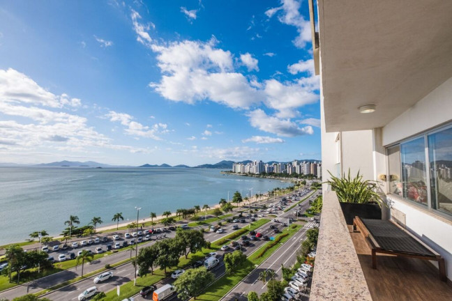 Imagem Apartamento com 3 Quartos à Venda, 262 m² em Centro - Florianópolis Imagem Apartamento com 3 Quartos à Venda, 262 m² em Centro - Florianópolis
