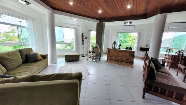Casa com 3 Quartos à Venda, 247 m² em Enseada - Guarujá