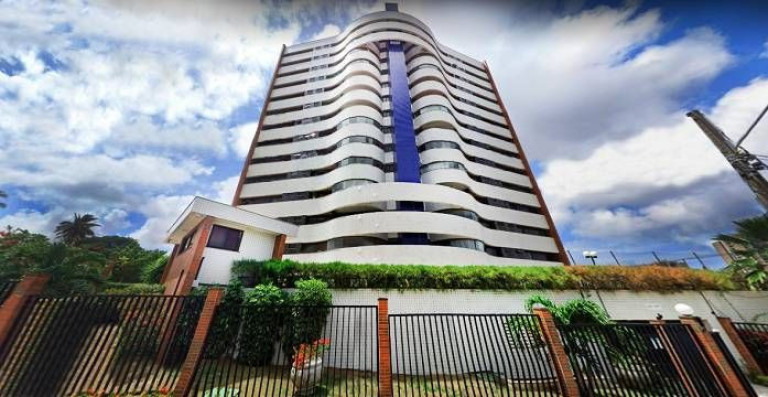 Apartamento com 3 Quartos à Venda, 174 m² em Guararapes - Fortaleza