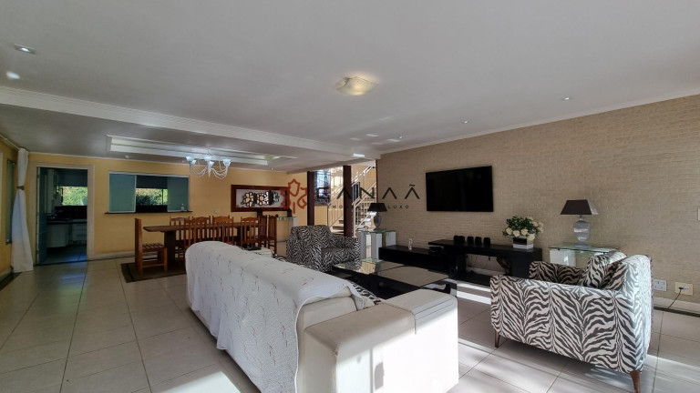 Imagem Casa com 7 Quartos à Venda, 450 m² em Ferradura - Armação Dos Búzios Imagem Casa com 7 Quartos à Venda, 450 m² em Ferradura - Armação Dos Búzios