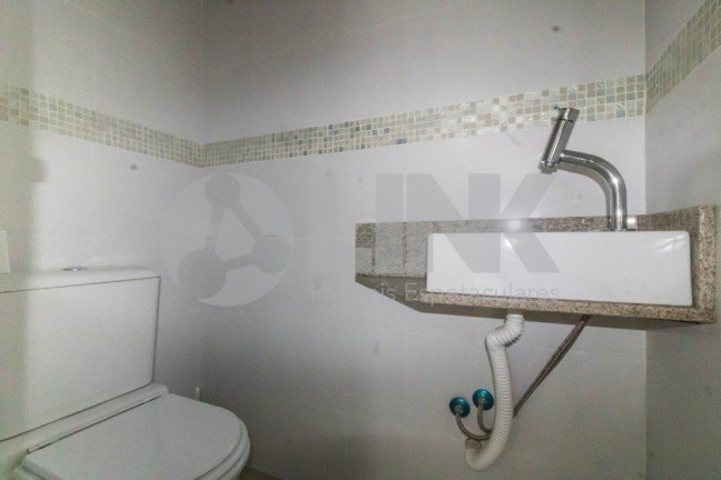 Imagem Sobrado com 3 Quartos à Venda, 220 m² em Jardim Sabará - Porto Alegre Imagem Sobrado com 3 Quartos à Venda, 220 m² em Jardim Sabará - Porto Alegre