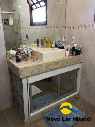 Imagem Casa com 4 Quartos à Venda, 205 m² em Itaipu - Niterói Imagem Casa com 4 Quartos à Venda, 205 m² em Itaipu - Niterói