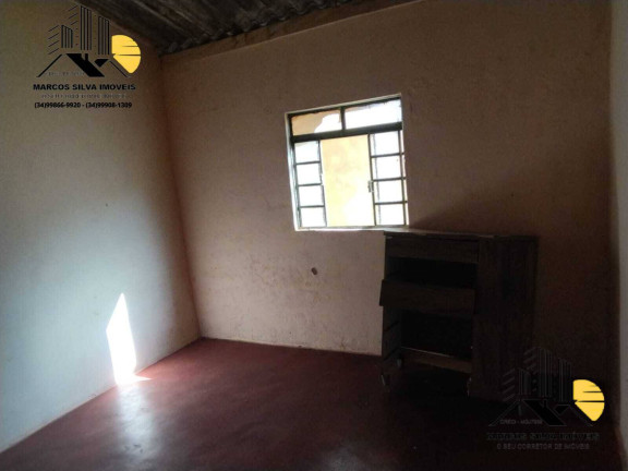 Imagem Casa com 3 Quartos à Venda, 300 m² em Segismundo Pereira - Uberlândia Imagem Casa com 3 Quartos à Venda, 300 m² em Segismundo Pereira - Uberlândia
