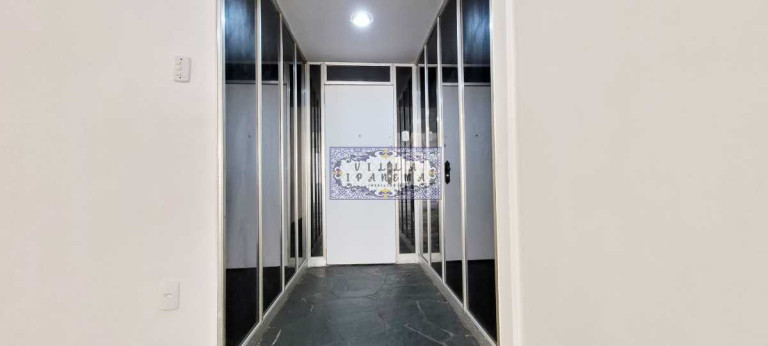 Imagem Apartamento com 4 Quartos à Venda, 151 m² em Copacabana - Rio De Janeiro Imagem Apartamento com 4 Quartos à Venda, 151 m² em Copacabana - Rio De Janeiro