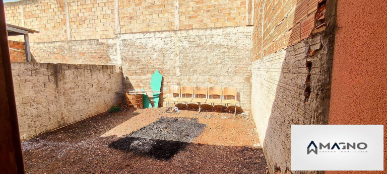 Imagem Casa com 2 Quartos à Venda, 100 m² em Esmeralda - Cascavel