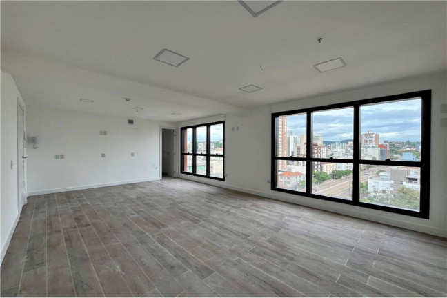 Imóvel Comercial à Venda, 35 m² em Menino Deus - Porto Alegre