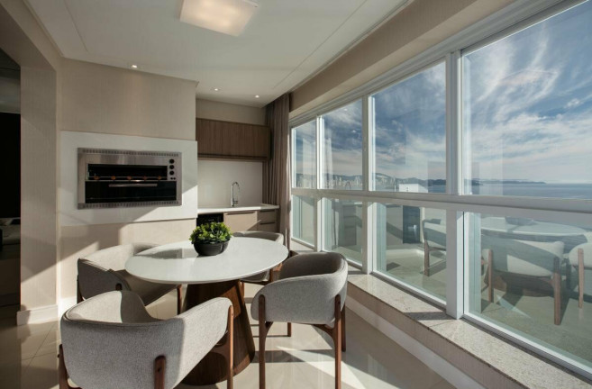 Imagem Apartamento com 4 Quartos à Venda, 180 m² em Centro - Balneário Camboriú