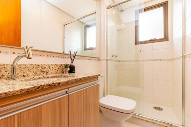 Imagem Apartamento com 2 Quartos à Venda, 75 m² em Petrópolis - Porto Alegre Imagem Apartamento com 2 Quartos à Venda, 75 m² em Petrópolis - Porto Alegre