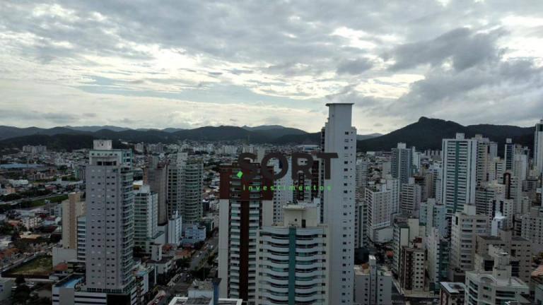 Apartamento com 3 Quartos à Venda, 130 m² em Centro - Balneário Camboriú