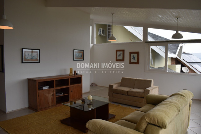 Imagem Casa com 4 Quartos à Venda, 205 m² em Região Do Alto Do Capivari - Campos Do Jordão Imagem Casa com 4 Quartos à Venda, 205 m² em Região Do Alto Do Capivari - Campos Do Jordão