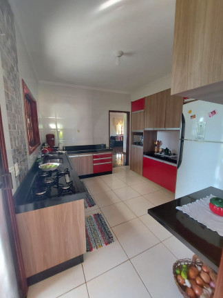 Imagem Casa com 3 Quartos à Venda, 170 m² em Ninho Verde Ii - Pardinho Imagem Casa com 3 Quartos à Venda, 170 m² em Ninho Verde Ii - Pardinho