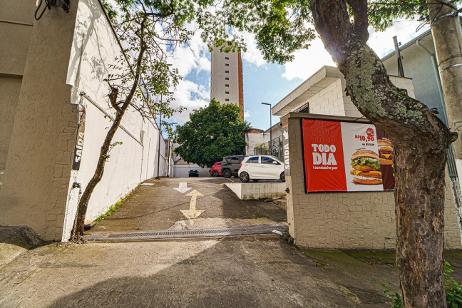 Terreno à Venda,  em Indianópolis - São Paulo