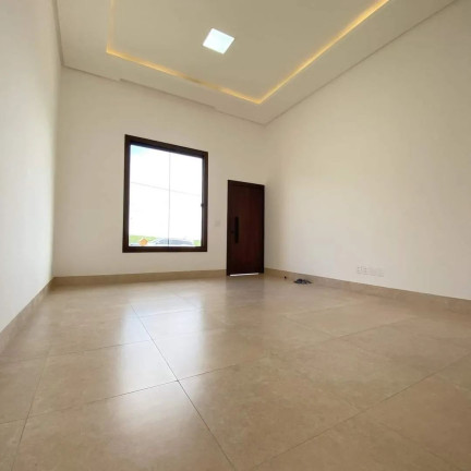Imagem Imóvel com 
            	3             Quartos à Venda, 135 m² em 
            	Jardins Barcelona             - 
            	Senador Canedo            