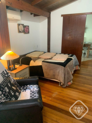 Imagem Casa de Condomínio com 4 Quartos à Venda, em Ipanema - Porto Alegre Imagem Casa de Condomínio com 4 Quartos à Venda, em Ipanema - Porto Alegre