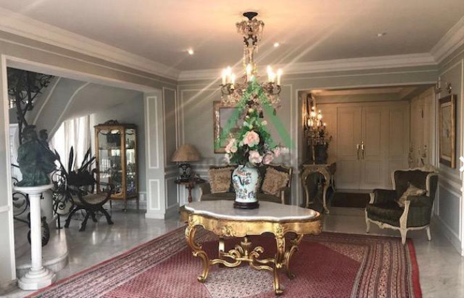 Imagem Sobrado com 4 Quartos à Venda, 770 m² em Pacaembu - São Paulo