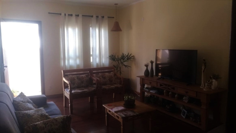 Imagem Casa com 3 Quartos à Venda, 205 m² em Jardim Dos Estados - Poços De Caldas Imagem Casa com 3 Quartos à Venda, 205 m² em Jardim Dos Estados - Poços De Caldas
