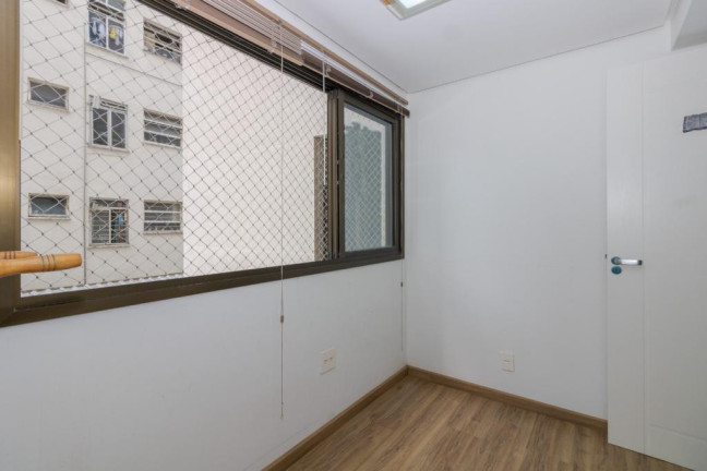 Imagem Apartamento com 3 Quartos à Venda, em São João - Porto Alegre Imagem Apartamento com 3 Quartos à Venda, em São João - Porto Alegre