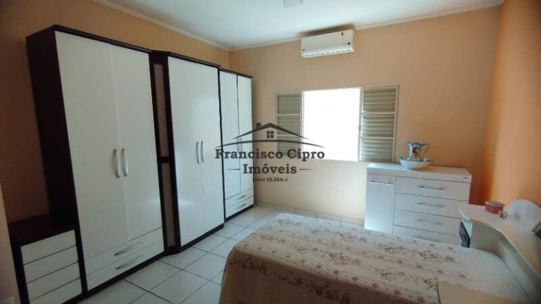 Imagem Casa com 3 Quartos à Venda, 283 m² em Jardim Bela Vista - Guaratinguetá Imagem Casa com 3 Quartos à Venda, 283 m² em Jardim Bela Vista - Guaratinguetá