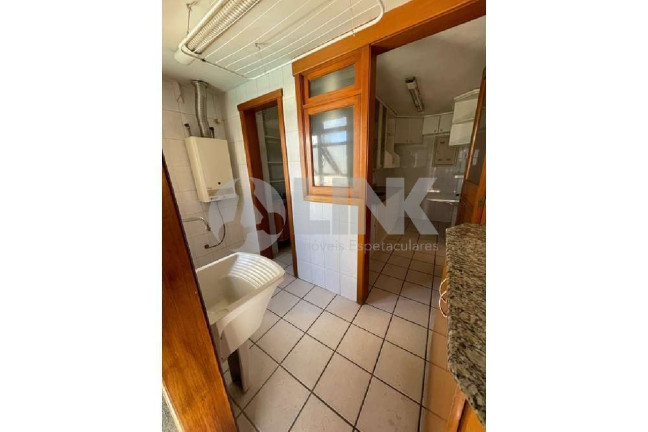 Imagem Apartamento com 3 Quartos à Venda, 95 m² em Santana - Porto Alegre Imagem Apartamento com 3 Quartos à Venda, 95 m² em Santana - Porto Alegre