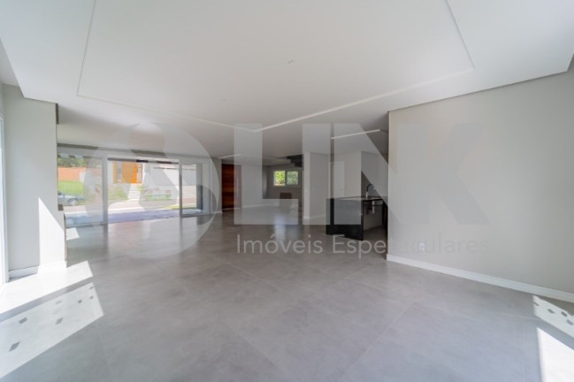 Imóvel com 3 Quartos à Venda, 300 m² em Vila Nova - Porto Alegre