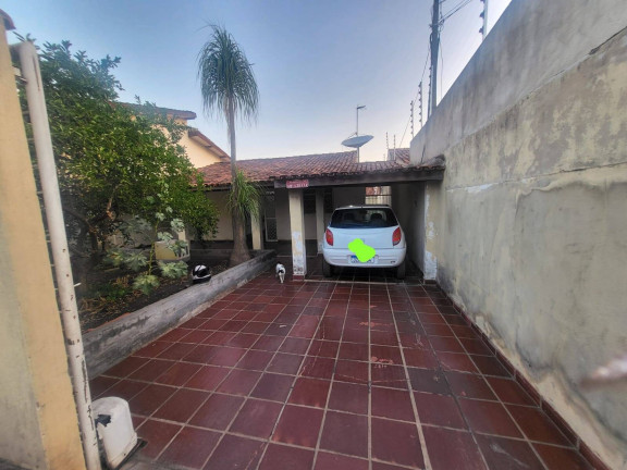 Imagem Casa com 3 Quartos à Venda, 300 m² em Cuiabá Imagem Casa com 3 Quartos à Venda, 300 m² em Cuiabá