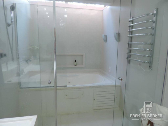 Imagem Casa com 4 Quartos à Venda, 230 m² em Carlos Guinle - Teresópolis Imagem Casa com 4 Quartos à Venda, 230 m² em Carlos Guinle - Teresópolis