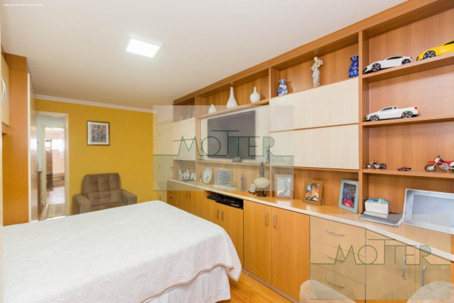 Imagem Casa com 4 Quartos à Venda, 293 m² em Seminário - Curitiba