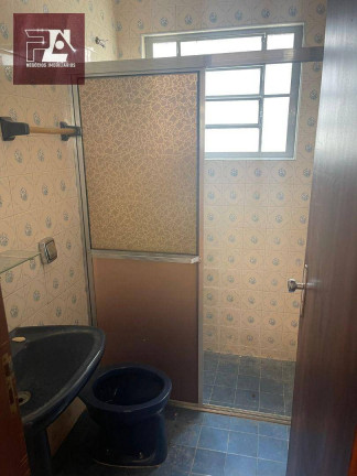 Imagem Casa com 5 Quartos à Venda ou Locação, 200 m² em Centro - Lorena Imagem Casa com 5 Quartos à Venda ou Locação, 200 m² em Centro - Lorena