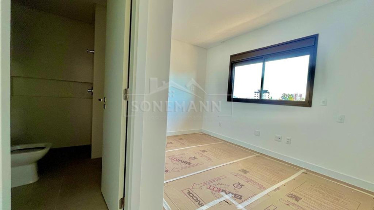 Imagem Apartamento com 3 Quartos à Venda, 123 m² em Canto - Florianópolis Imagem Apartamento com 3 Quartos à Venda, 123 m² em Canto - Florianópolis