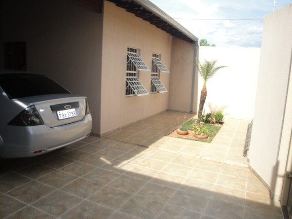 Imagem Casa com 2 Quartos à Venda, 200 m² em Jardim Vânia Maria - Bauru Imagem Casa com 2 Quartos à Venda, 200 m² em Jardim Vânia Maria - Bauru